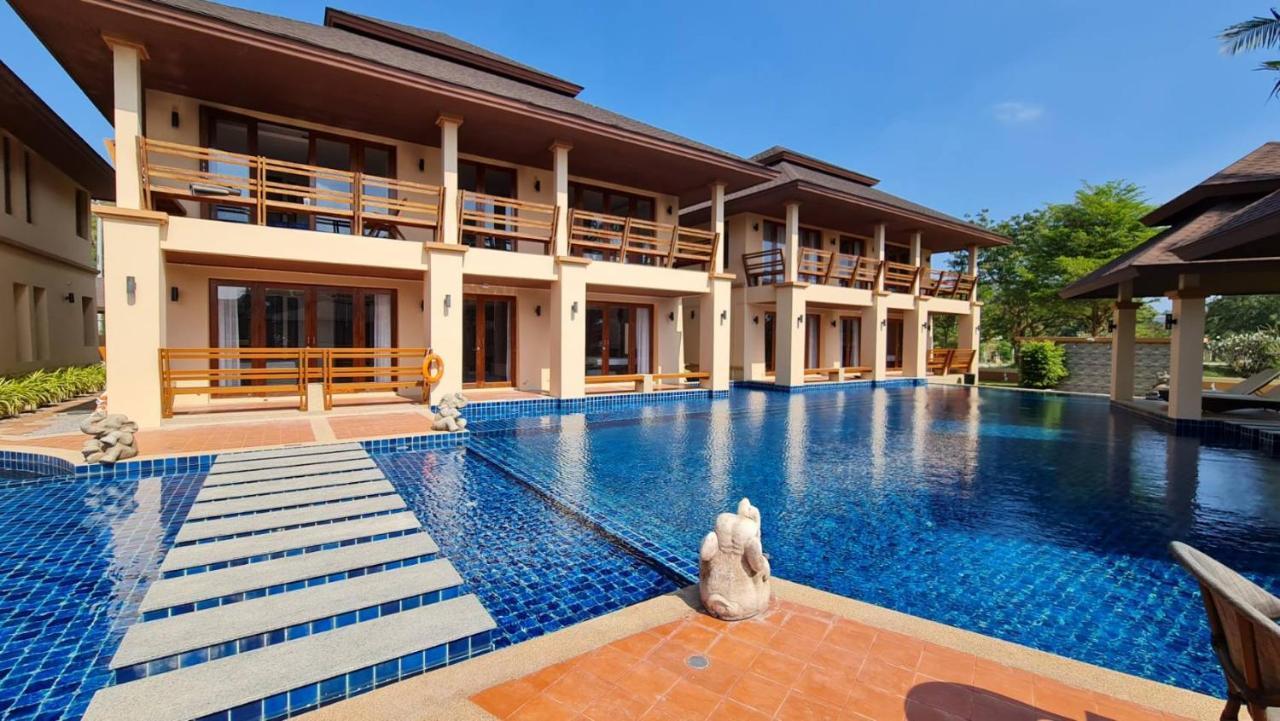 Elegancy Resort HHQ Exteriör bild