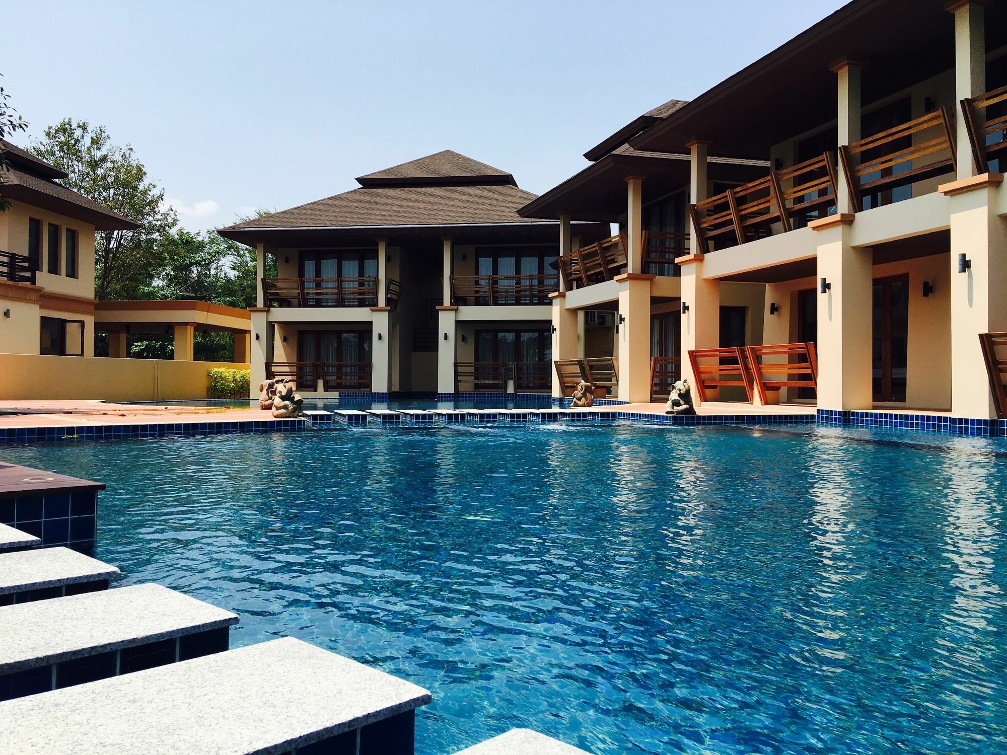 Elegancy Resort HHQ Exteriör bild